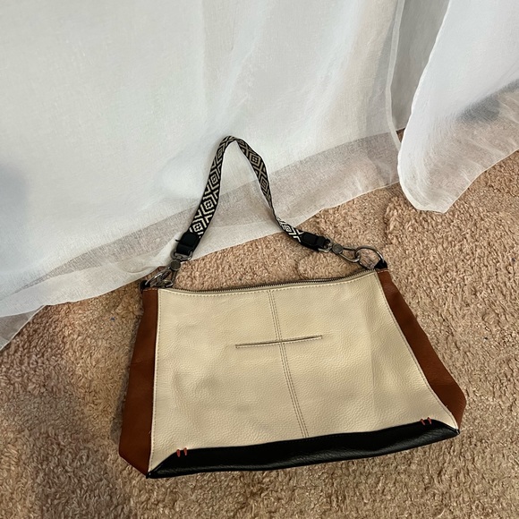 The Sak leather purse NWoT - Picture 3 of 5